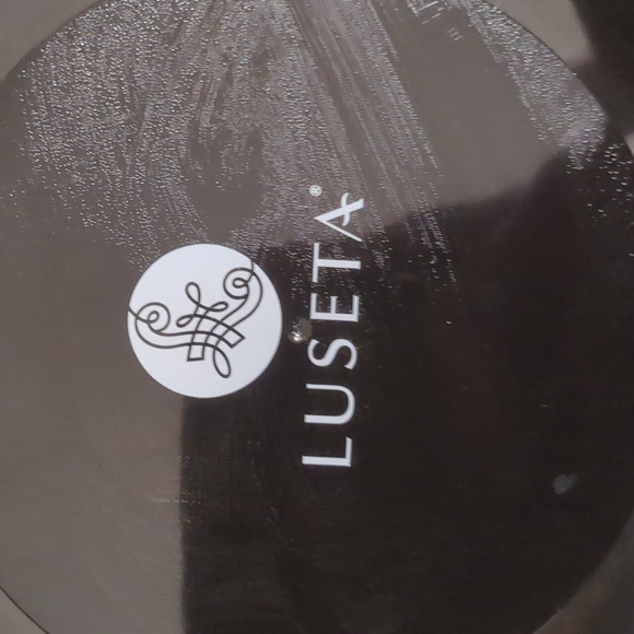 Body Butter - Picture 2 of 3